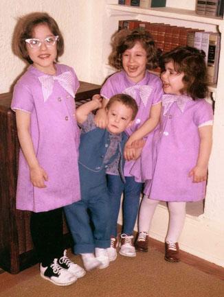 Laura at 6, Max at 2, Rachel at 5, Beth at 4.